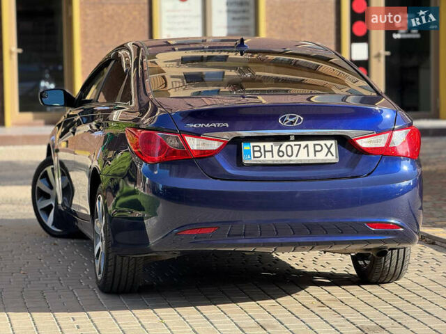 Синій Хендай Соната, об'ємом двигуна 2.36 л та пробігом 200 тис. км за 7500 $, фото 9 на Automoto.ua