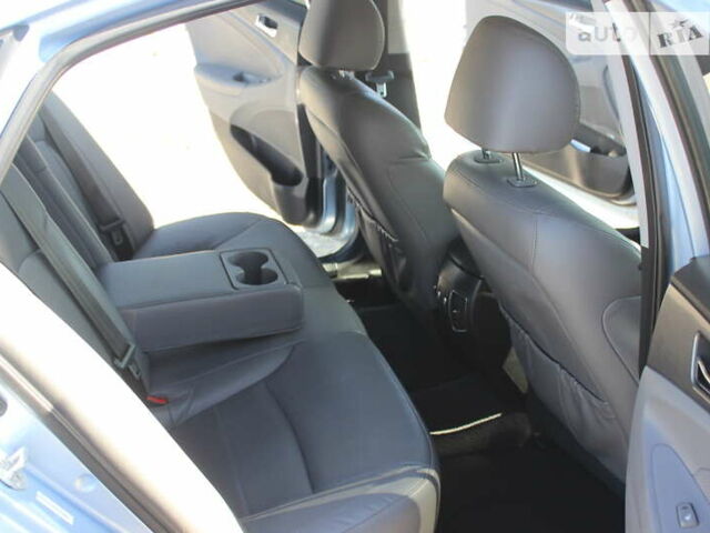 Синий Хендай Соната, объемом двигателя 2.4 л и пробегом 190 тыс. км за 9990 $, фото 23 на Automoto.ua