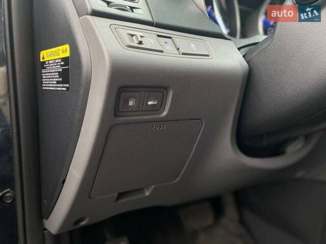 Синий Хендай Соната, объемом двигателя 2.36 л и пробегом 129 тыс. км за 8990 $, фото 19 на Automoto.ua