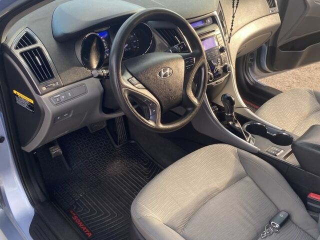 Синий Хендай Соната, объемом двигателя 2.4 л и пробегом 126 тыс. км за 9000 $, фото 8 на Automoto.ua