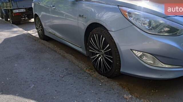 Синій Хендай Соната, об'ємом двигуна 2.4 л та пробігом 250 тис. км за 9000 $, фото 12 на Automoto.ua
