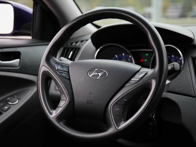 Синий Хендай Соната, объемом двигателя 2.4 л и пробегом 188 тыс. км за 8500 $, фото 13 на Automoto.ua