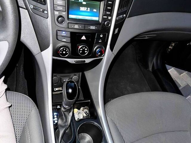 Синий Хендай Соната, объемом двигателя 2.4 л и пробегом 63 тыс. км за 9000 $, фото 9 на Automoto.ua