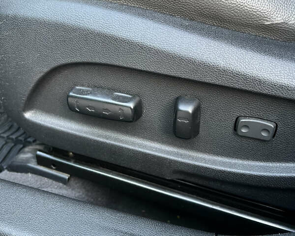 Синій Хендай Соната, об'ємом двигуна 2 л та пробігом 242 тис. км за 9500 $, фото 13 на Automoto.ua