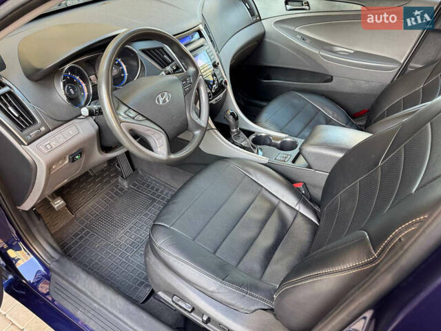 Синій Хендай Соната, об'ємом двигуна 2.36 л та пробігом 200 тис. км за 7500 $, фото 13 на Automoto.ua