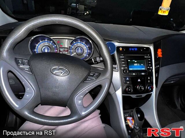 Синий Хендай Соната, объемом двигателя 2.4 л и пробегом 63 тыс. км за 9000 $, фото 10 на Automoto.ua