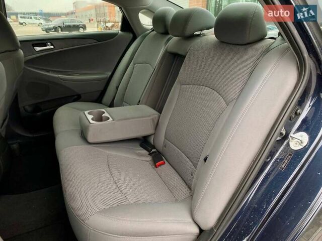 Синий Хендай Соната, объемом двигателя 2.36 л и пробегом 129 тыс. км за 8990 $, фото 25 на Automoto.ua