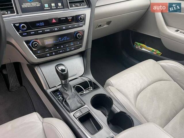 Хендай Соната 2014 у Києві на Automoto.ua Синій Хендай Соната, об'ємом двигуна 2.36 л та пробігом 176 тис. км за 15490 $, фото 19 на Automoto.ua