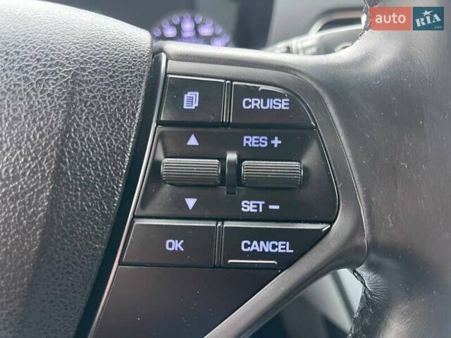 Хендай Соната 2014 у Києві на Automoto.ua Синій Хендай Соната, об'ємом двигуна 2.36 л та пробігом 176 тис. км за 15490 $, фото 14 на Automoto.ua