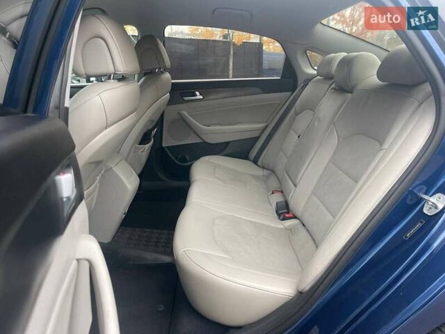 Хендай Соната 2014 у Києві на Automoto.ua Синій Хендай Соната, об'ємом двигуна 2.36 л та пробігом 176 тис. км за 15490 $, фото 8 на Automoto.ua