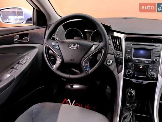 Синий Хендай Соната, объемом двигателя 2.4 л и пробегом 186 тыс. км за 8900 $, фото 46 на Automoto.ua