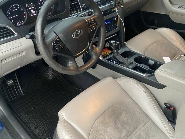 Синий Хендай Соната, объемом двигателя 2.4 л и пробегом 160 тыс. км за 10000 $, фото 2 на Automoto.ua