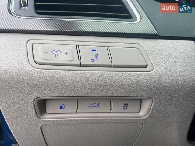 Хендай Соната 2014 у Києві на Automoto.ua Синій Хендай Соната, об'ємом двигуна 2.36 л та пробігом 176 тис. км за 15490 $, фото 12 на Automoto.ua