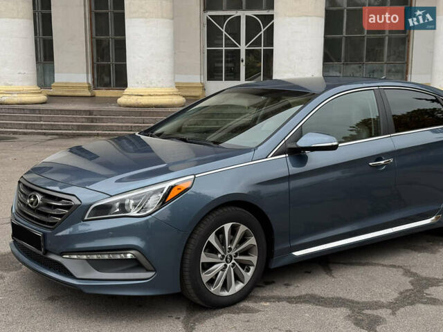 Синий Хендай Соната, объемом двигателя 2.36 л и пробегом 174 тыс. км за 12500 $, фото 2 на Automoto.ua