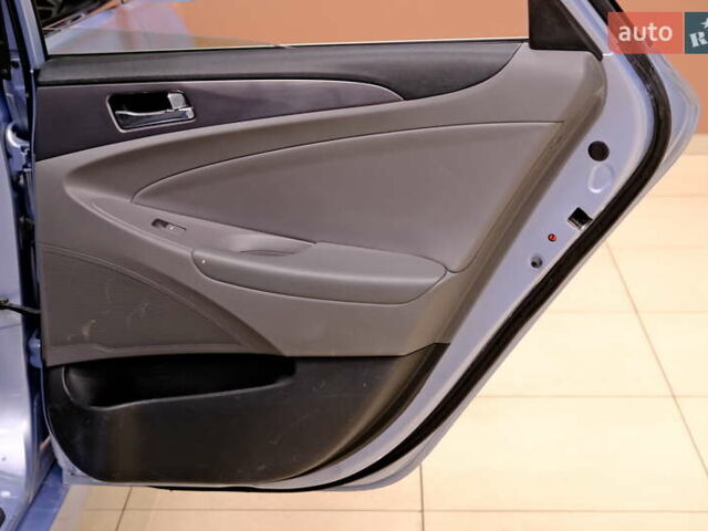 Синий Хендай Соната, объемом двигателя 2.4 л и пробегом 186 тыс. км за 8900 $, фото 37 на Automoto.ua