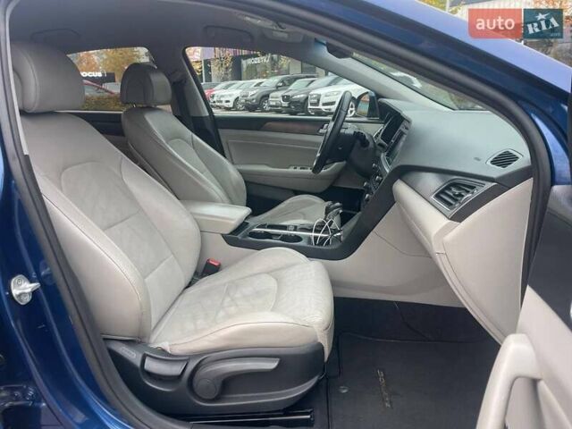 Хендай Соната 2014 у Києві на Automoto.ua Синій Хендай Соната, об'ємом двигуна 2.36 л та пробігом 176 тис. км за 15490 $, фото 10 на Automoto.ua