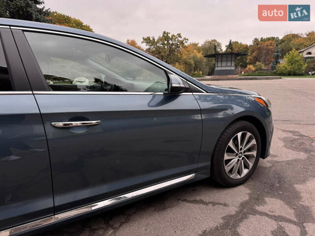 Синий Хендай Соната, объемом двигателя 2.36 л и пробегом 174 тыс. км за 12500 $, фото 11 на Automoto.ua