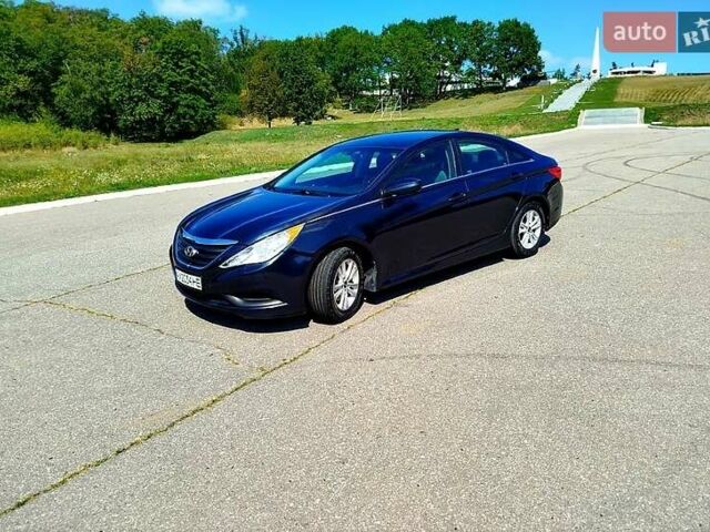 Синий Хендай Соната, объемом двигателя 2.4 л и пробегом 127 тыс. км за 8000 $, фото 5 на Automoto.ua