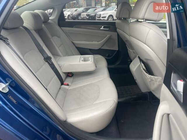 Хендай Соната 2014 у Києві на Automoto.ua Синій Хендай Соната, об'ємом двигуна 2.36 л та пробігом 176 тис. км за 15490 $, фото 9 на Automoto.ua