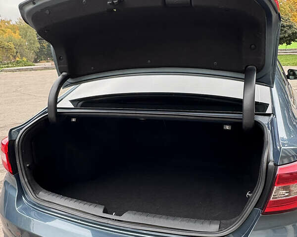 Синий Хендай Соната, объемом двигателя 2.36 л и пробегом 174 тыс. км за 12500 $, фото 58 на Automoto.ua