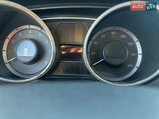 Синий Хендай Соната, объемом двигателя 2.36 л и пробегом 202 тыс. км за 8200 $, фото 6 на Automoto.ua