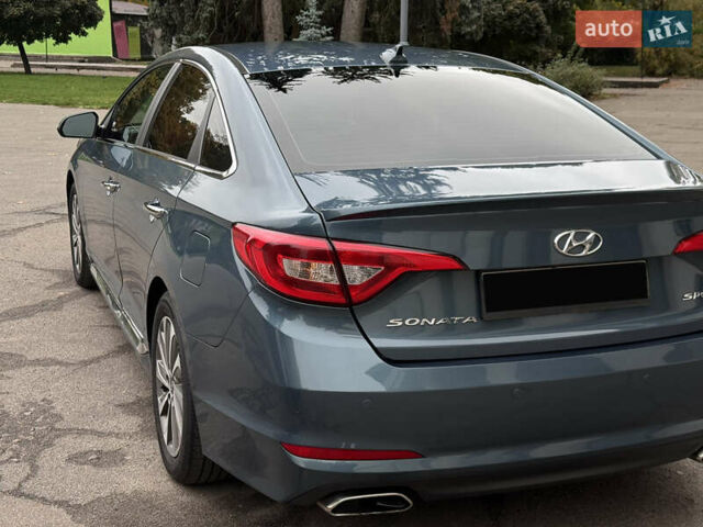 Синий Хендай Соната, объемом двигателя 2.36 л и пробегом 174 тыс. км за 12500 $, фото 16 на Automoto.ua