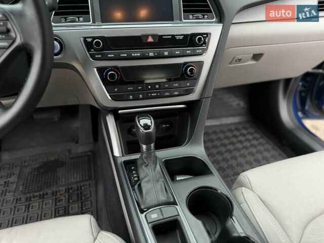 Синий Хендай Соната, объемом двигателя 2.36 л и пробегом 170 тыс. км за 9500 $, фото 25 на Automoto.ua