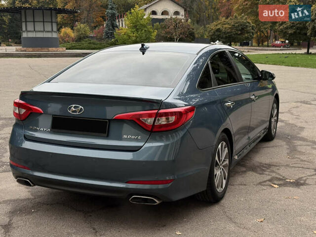 Синий Хендай Соната, объемом двигателя 2.36 л и пробегом 174 тыс. км за 12500 $, фото 9 на Automoto.ua