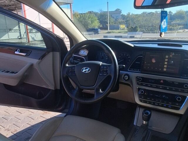 Синій Хендай Соната, об'ємом двигуна 2 л та пробігом 150 тис. км за 11800 $, фото 7 на Automoto.ua