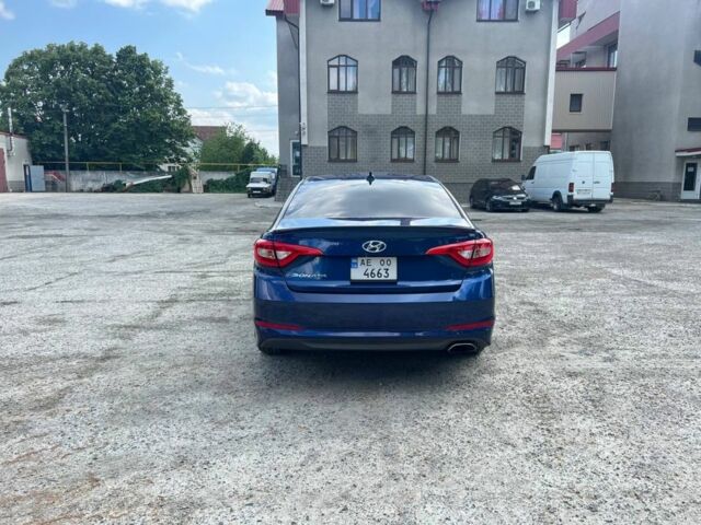 Синий Хендай Соната, объемом двигателя 2.4 л и пробегом 140 тыс. км за 8600 $, фото 2 на Automoto.ua