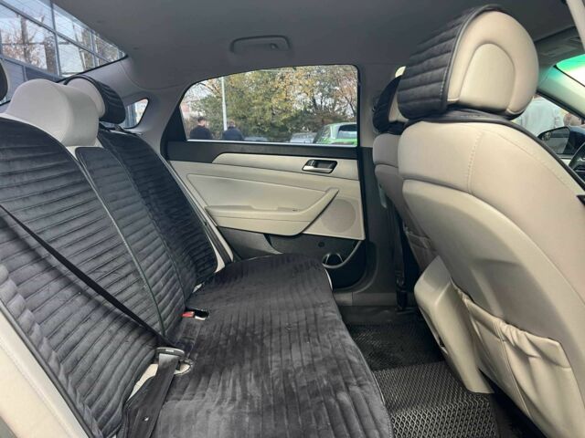 Синій Хендай Соната, об'ємом двигуна 2.4 л та пробігом 102 тис. км за 11000 $, фото 20 на Automoto.ua