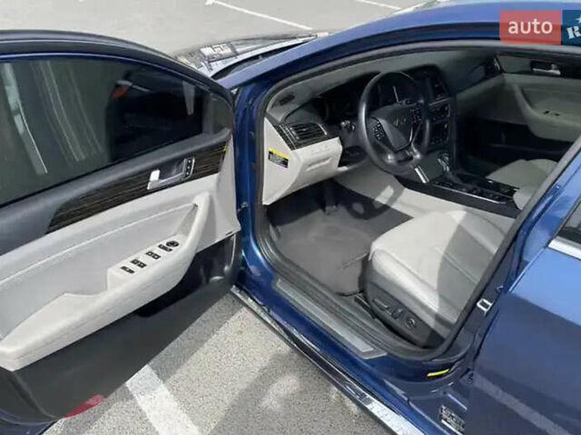 Синий Хендай Соната, объемом двигателя 2.36 л и пробегом 145 тыс. км за 10500 $, фото 17 на Automoto.ua