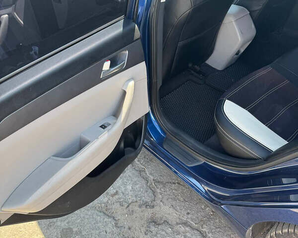 Синій Хендай Соната, об'ємом двигуна 2.36 л та пробігом 118 тис. км за 10500 $, фото 17 на Automoto.ua