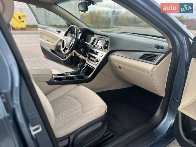 Синій Хендай Соната, об'ємом двигуна 2.36 л та пробігом 132 тис. км за 10500 $, фото 27 на Automoto.ua