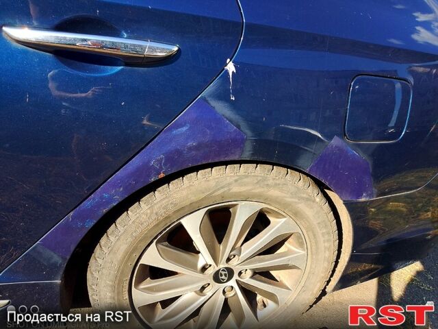 Синій Хендай Соната, об'ємом двигуна 2.4 л та пробігом 210 тис. км за 5300 $, фото 6 на Automoto.ua