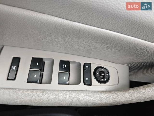 Синій Хендай Соната, об'ємом двигуна 2.36 л та пробігом 234 тис. км за 9600 $, фото 21 на Automoto.ua