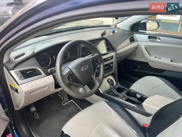 Синій Хендай Соната, об'ємом двигуна 2.4 л та пробігом 127 тис. км за 10500 $, фото 8 на Automoto.ua