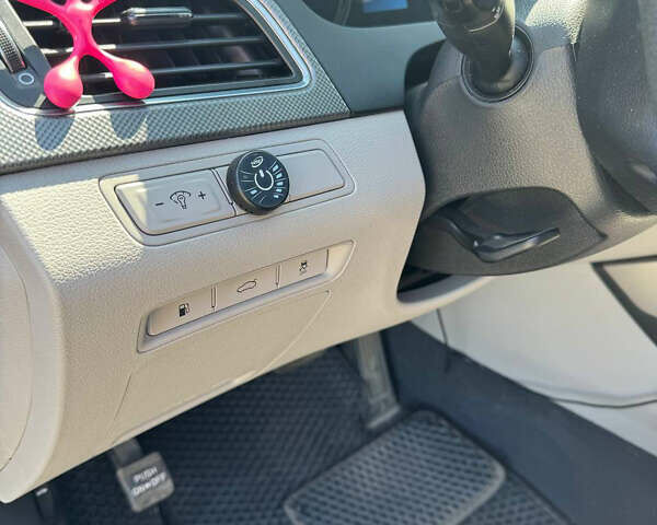 Синій Хендай Соната, об'ємом двигуна 2.36 л та пробігом 118 тис. км за 10500 $, фото 21 на Automoto.ua