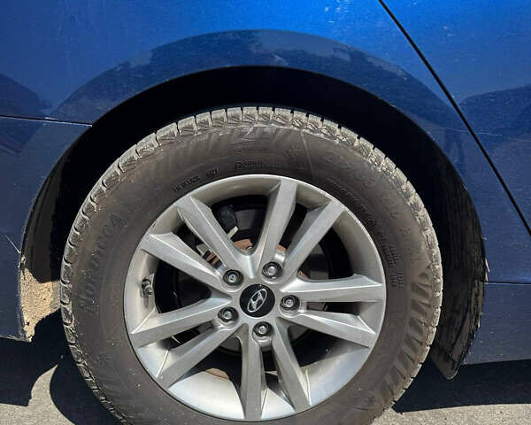 Синій Хендай Соната, об'ємом двигуна 2.36 л та пробігом 118 тис. км за 10500 $, фото 13 на Automoto.ua