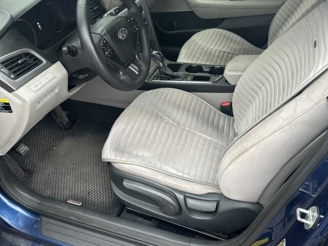 Синий Хендай Соната, объемом двигателя 2.4 л и пробегом 256 тыс. км за 7973 $, фото 5 на Automoto.ua