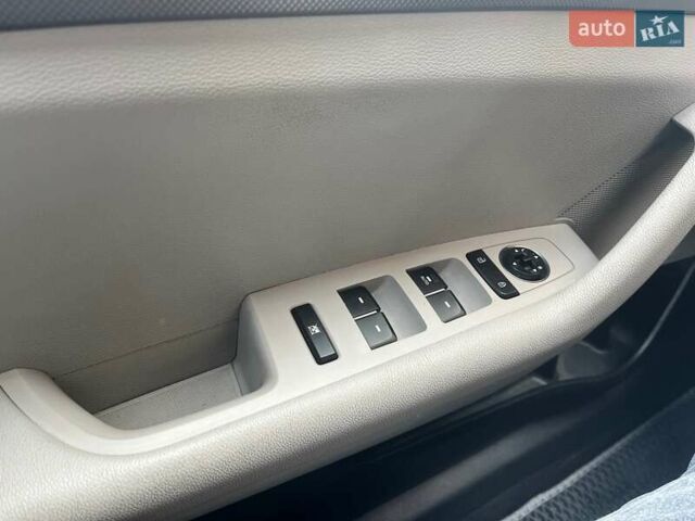 Синій Хендай Соната, об'ємом двигуна 2.4 л та пробігом 127 тис. км за 10500 $, фото 13 на Automoto.ua