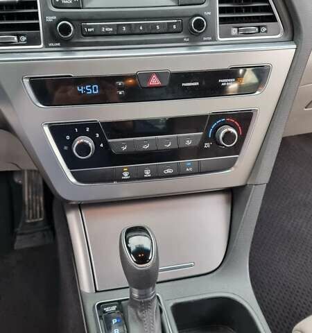 Синий Хендай Соната, объемом двигателя 2.36 л и пробегом 110 тыс. км за 8450 $, фото 26 на Automoto.ua