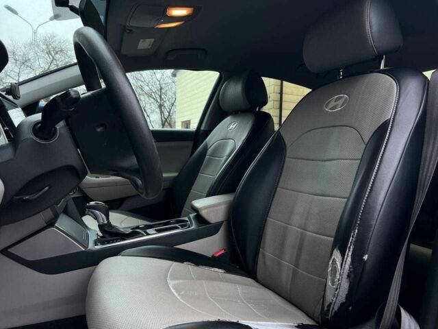 Синій Хендай Соната, об'ємом двигуна 2.4 л та пробігом 127 тис. км за 10500 $, фото 8 на Automoto.ua
