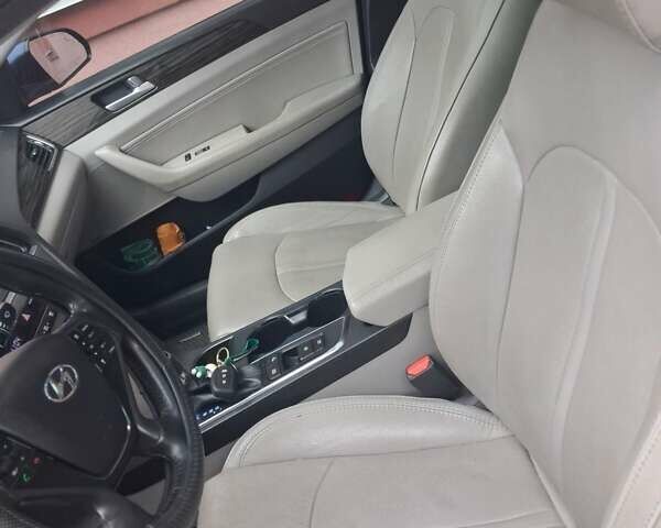 Синій Хендай Соната, об'ємом двигуна 2.36 л та пробігом 185 тис. км за 12500 $, фото 11 на Automoto.ua