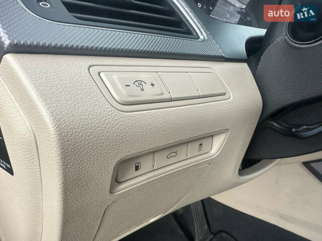 Синій Хендай Соната, об'ємом двигуна 2.36 л та пробігом 132 тис. км за 10500 $, фото 35 на Automoto.ua