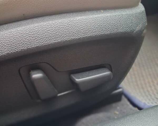 Синій Хендай Соната, об'ємом двигуна 2.36 л та пробігом 185 тис. км за 12500 $, фото 25 на Automoto.ua