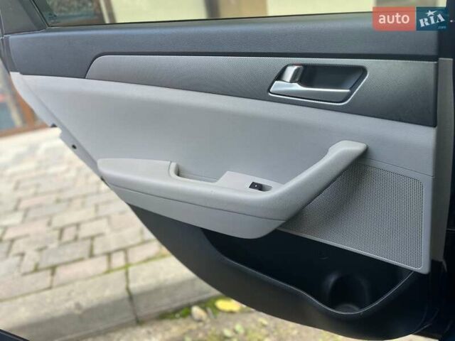 Синій Хендай Соната, об'ємом двигуна 2.4 л та пробігом 127 тис. км за 10500 $, фото 23 на Automoto.ua