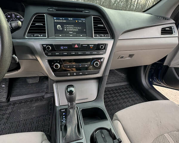 Синий Хендай Соната, объемом двигателя 2.36 л и пробегом 146 тыс. км за 7598 $, фото 13 на Automoto.ua