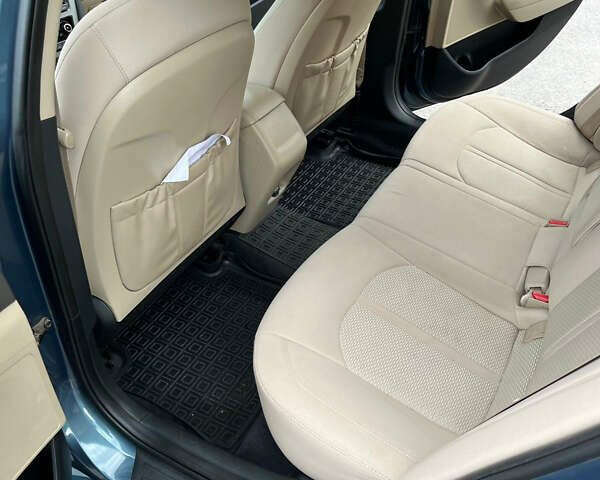 Синий Хендай Соната, объемом двигателя 2.36 л и пробегом 179 тыс. км за 10500 $, фото 9 на Automoto.ua