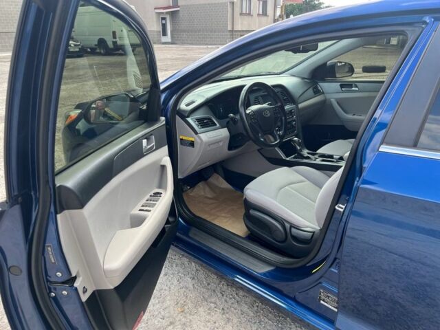 Синий Хендай Соната, объемом двигателя 2.4 л и пробегом 140 тыс. км за 8600 $, фото 4 на Automoto.ua